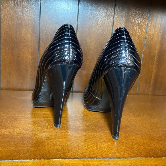 BCBGirls Leather Upper Textured High Heels Shoes Cordovan  Size 7.5 Black - Picture 5 of 8